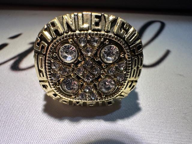 1988 Edmonton Oilers Stanley Cup Championship Ring Shadowbox Wayne Gretzky