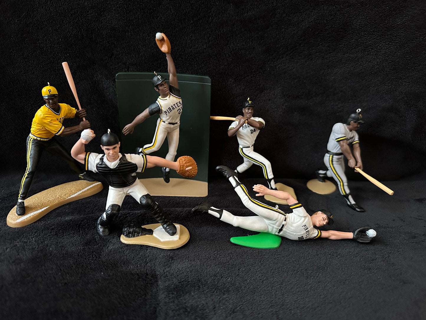 Pittsburgh Pirates MLB Christmas Ornaments Roberto Clemente Willie Stargell Barry Bonds Jason Kendall Andy Van Slyke Brian Giles