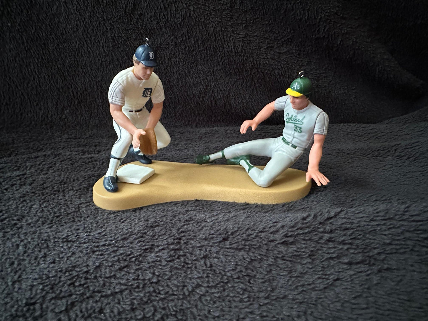 a5937038-f84c-459f-b2a5-663bb2b1f5ce