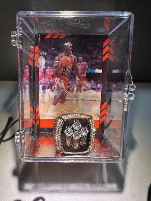 1995-96 Chicago Bulls World Championship Ring Shadowbox Michael Jordan