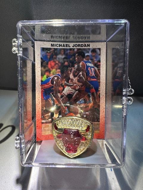 1993 Chicago Bulls World Championship Ring Shadowbox Michael Jordan