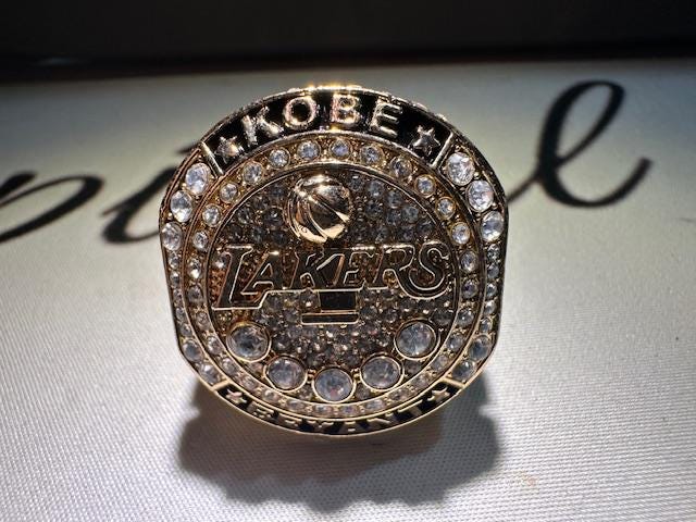 2016 Kobe Bryant Black Mamba Retirement Ring Los Angeles Lakers